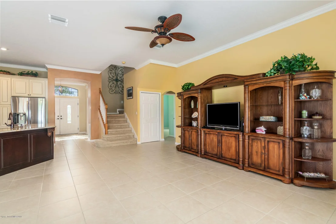 Photo of 1890 Windbrook Drive SE