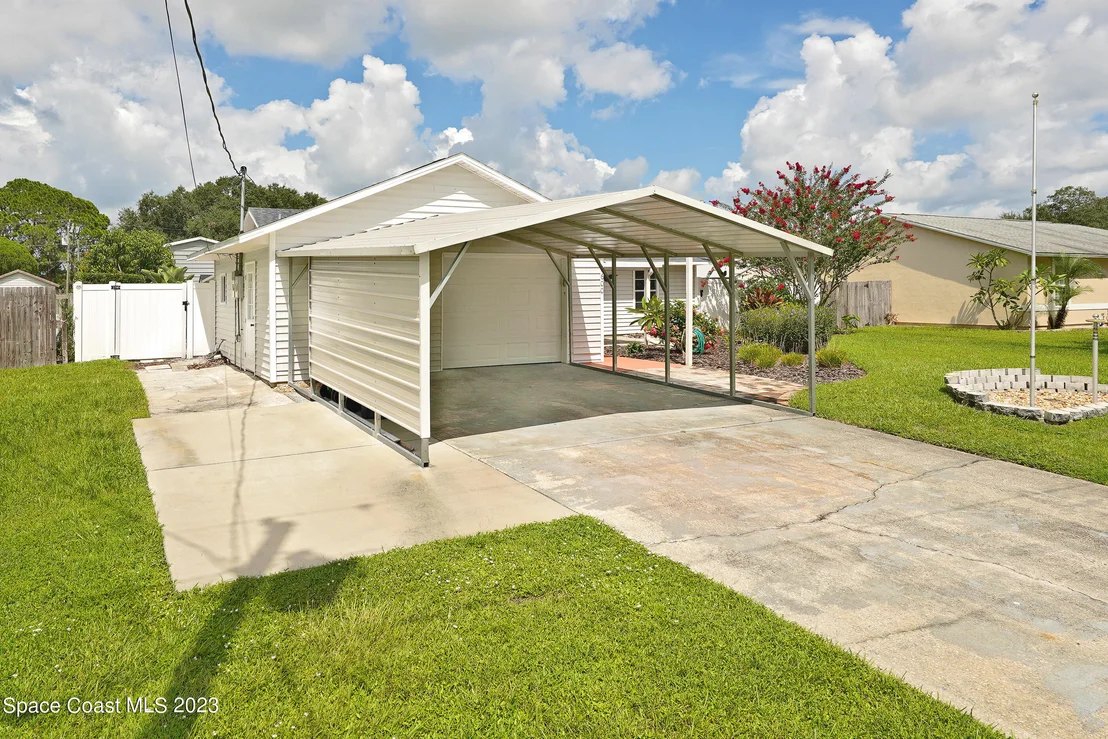 Photo of 6600 Dock Avenue
