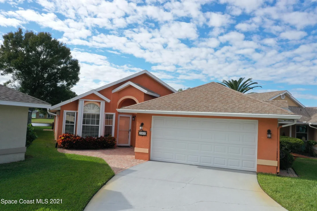 Photo of 3963 Saint Armens Circle