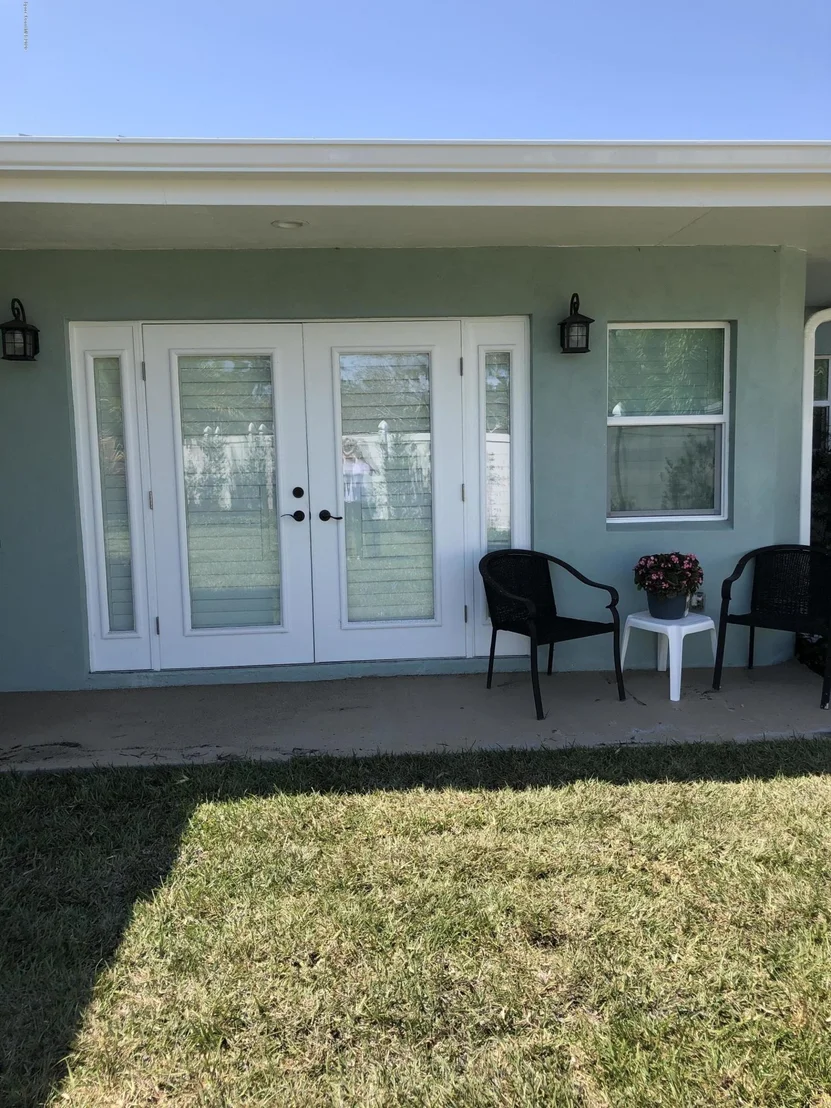 Photo of 905 Magnolia Drive