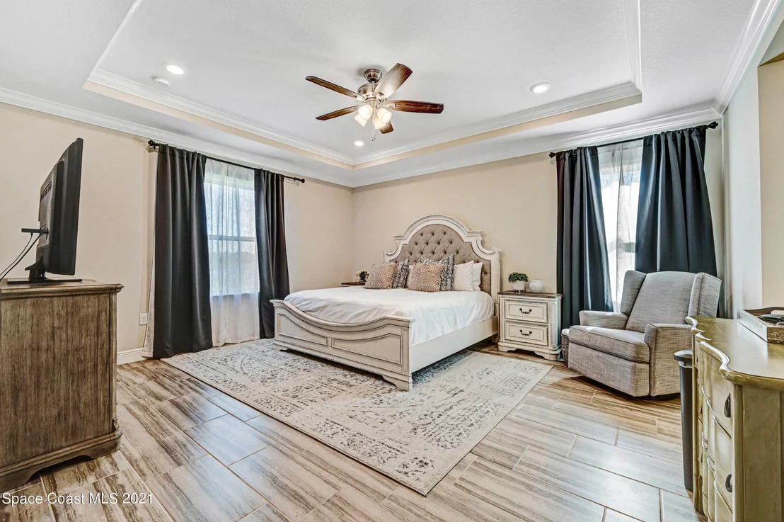 Photo of 980 Bear Lake Drive