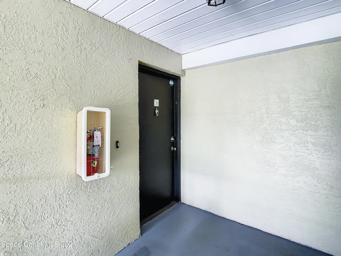 Photo of Unit 3 at 4100 Pershing Pointe Place