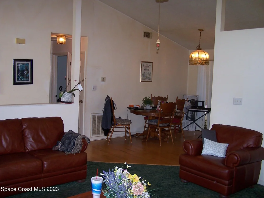 Photo of 5467 Bridge Road