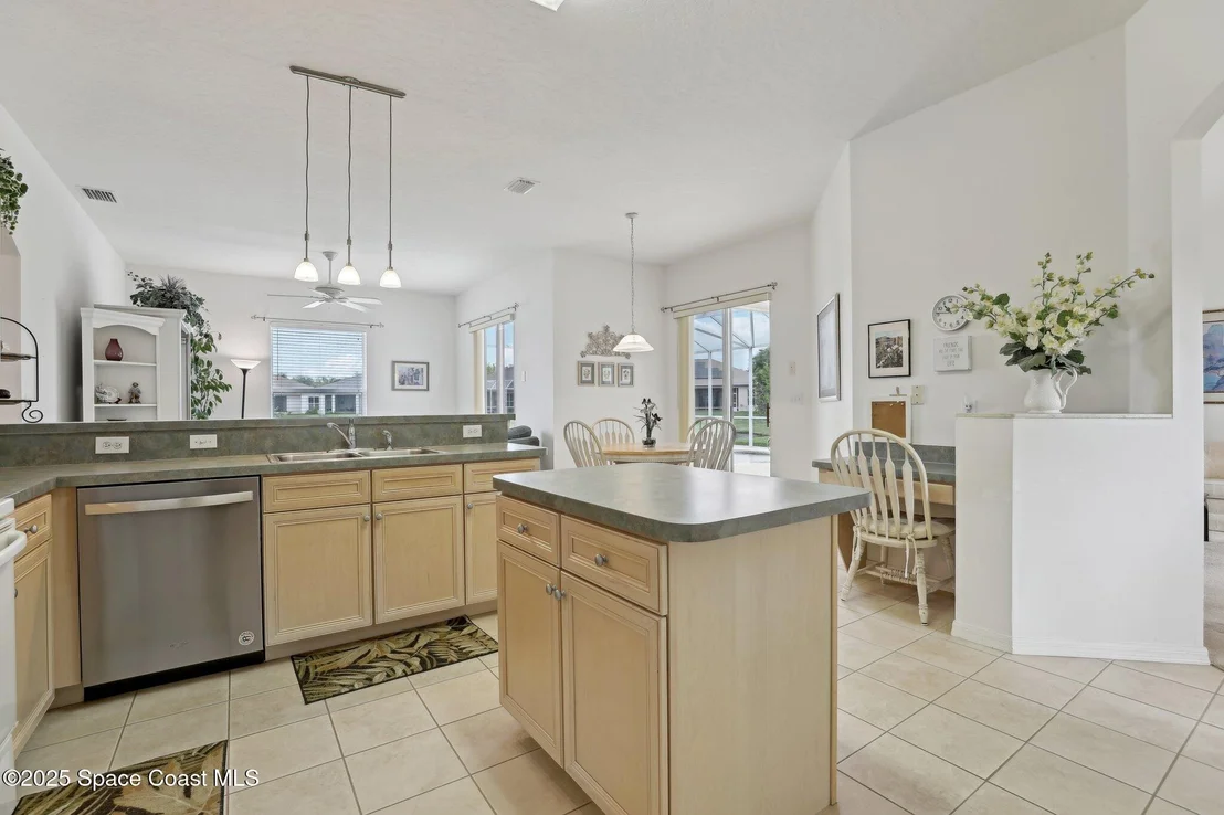 Photo of 4687 Alamanda Drive