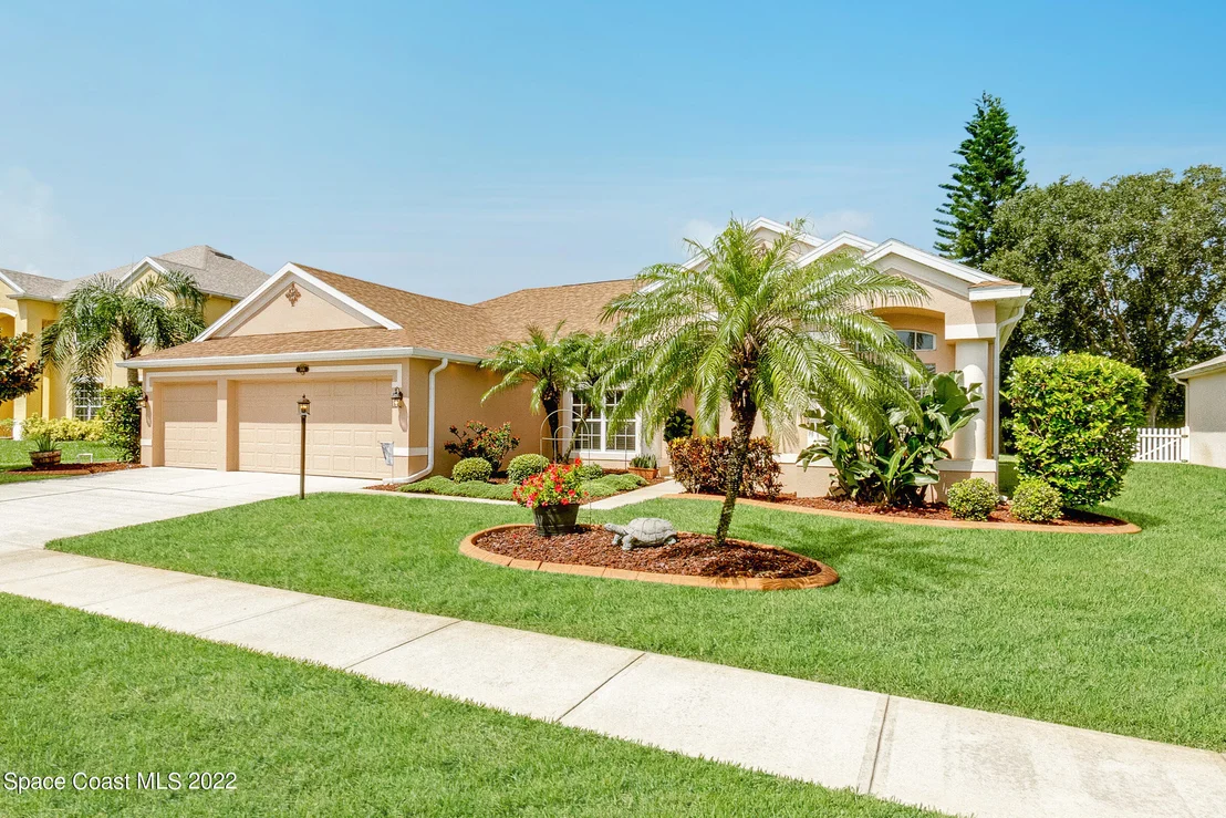 Photo of 3616 Peninsula Circle