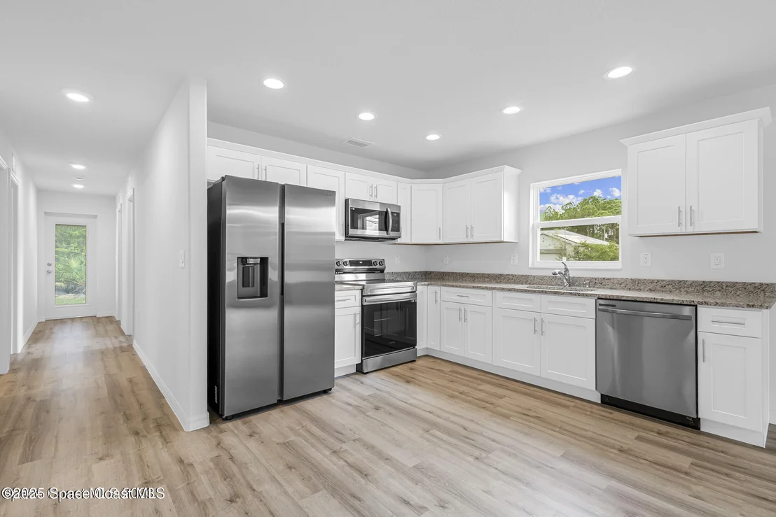 Photo of 430 Scanlon Road