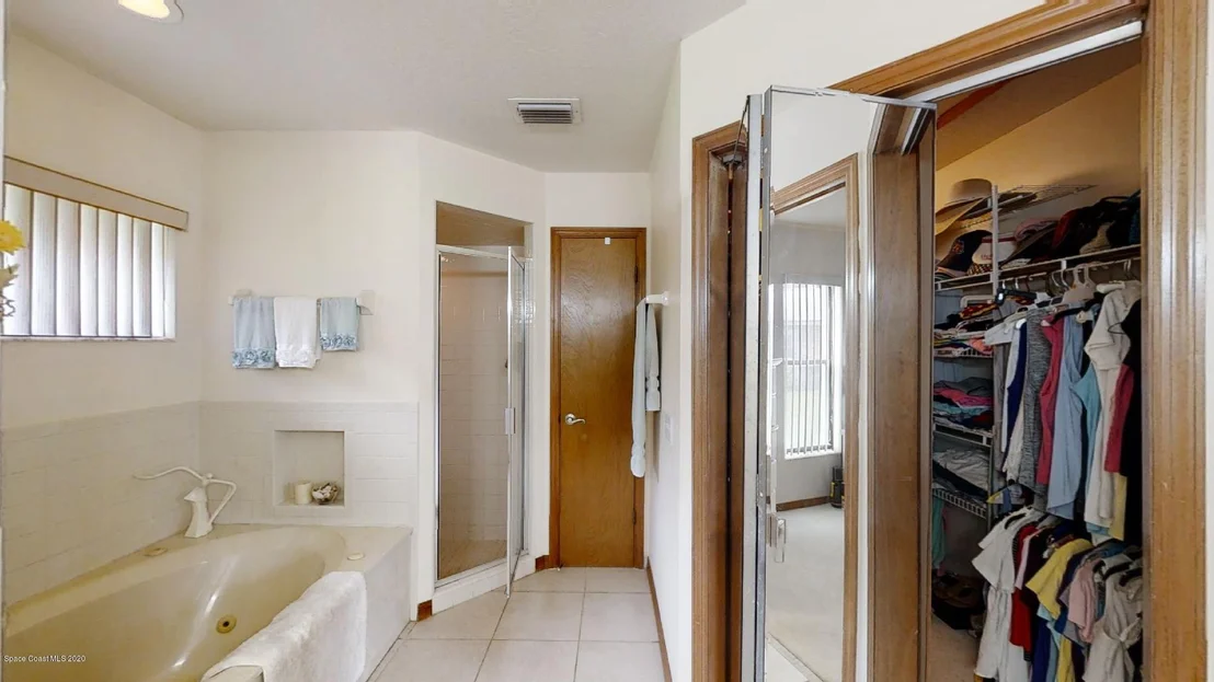 Photo of 1380 Silver Lake Drive