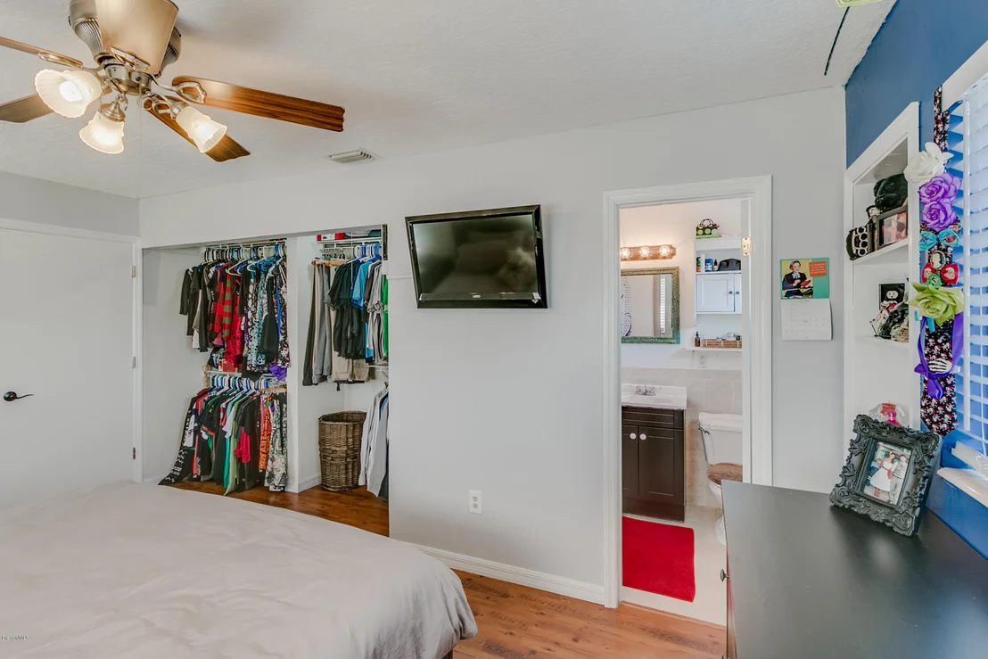 Photo of 1376 Lillian Lane
