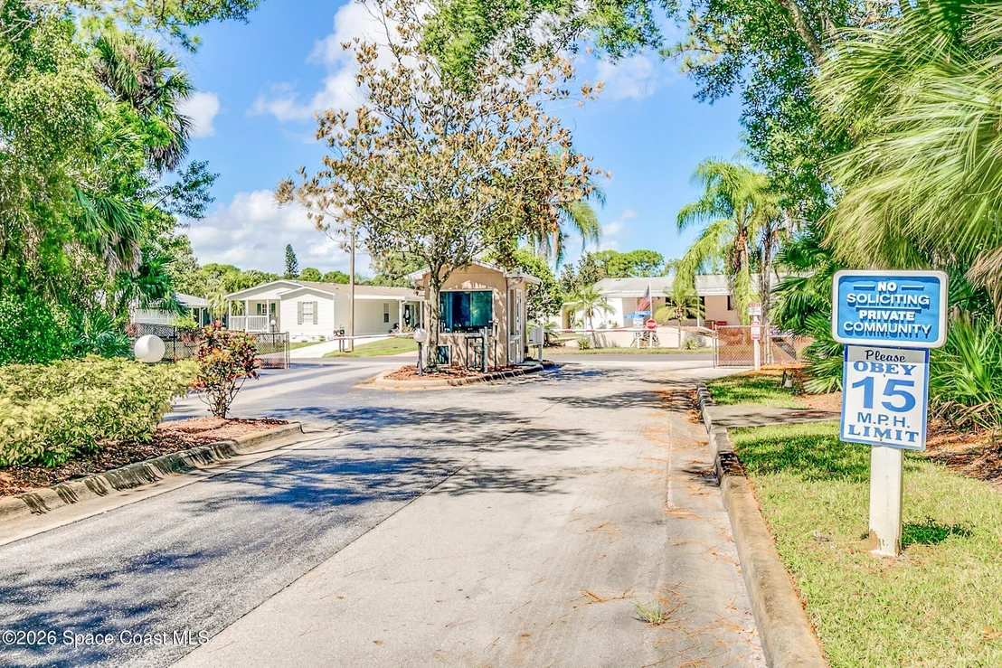 Photo of 122 Scenic Drive