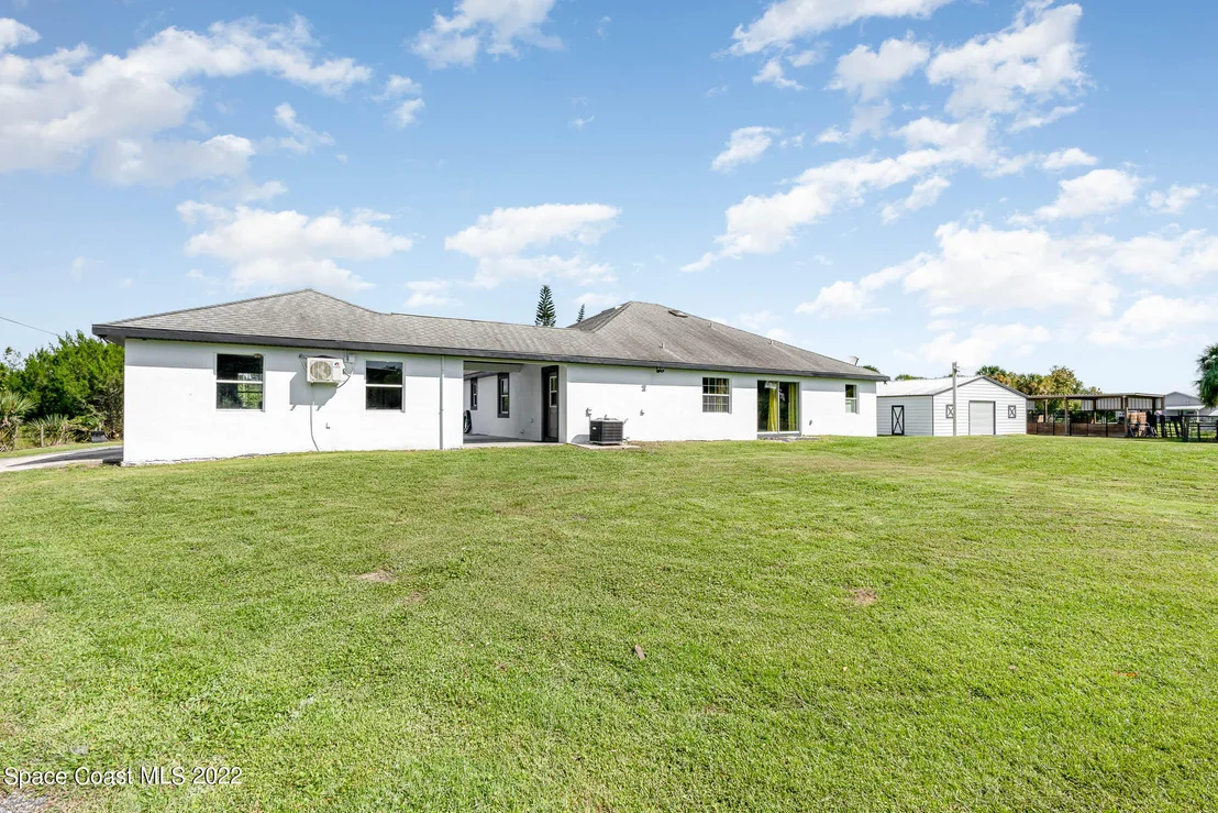 Photo of 3215 Lionel Road