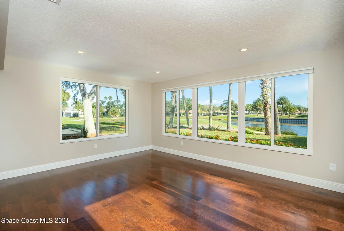 Photo of 1129 Continental Avenue