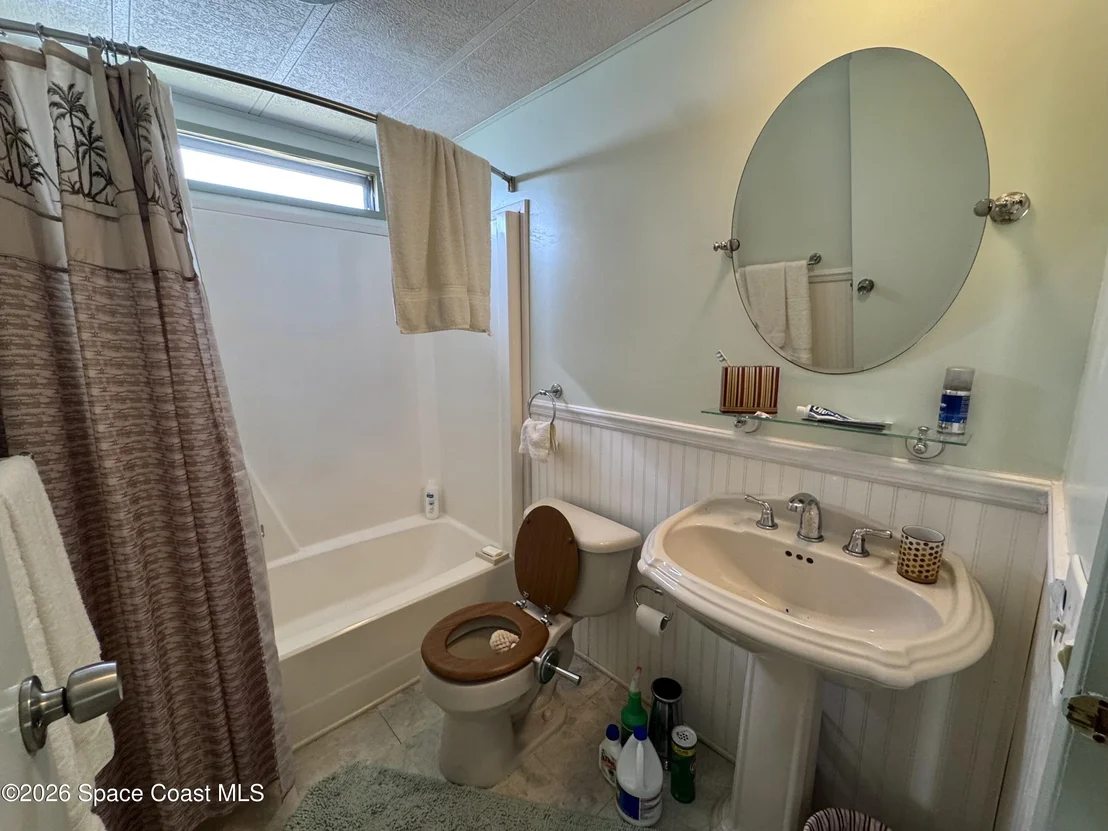 Photo of 1819 Mango Street NE