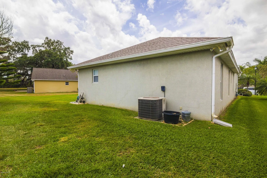 Photo of 2383 Woodfield Circle