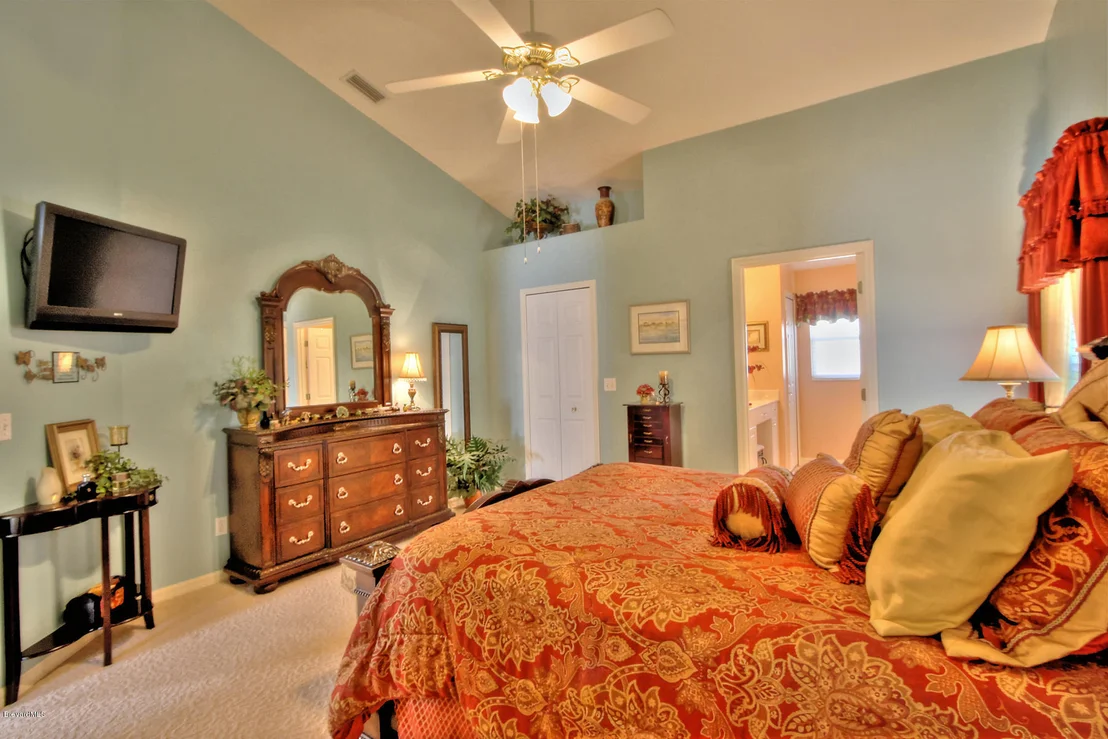 Photo of 991 Pine Creek Circle