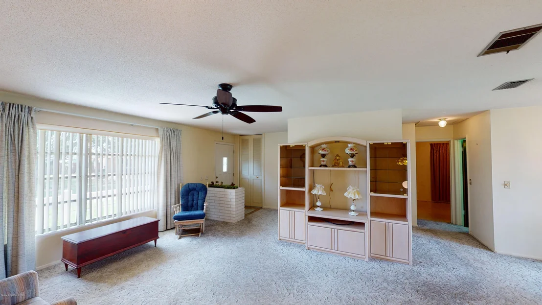 Photo of 566 Ford Circle E