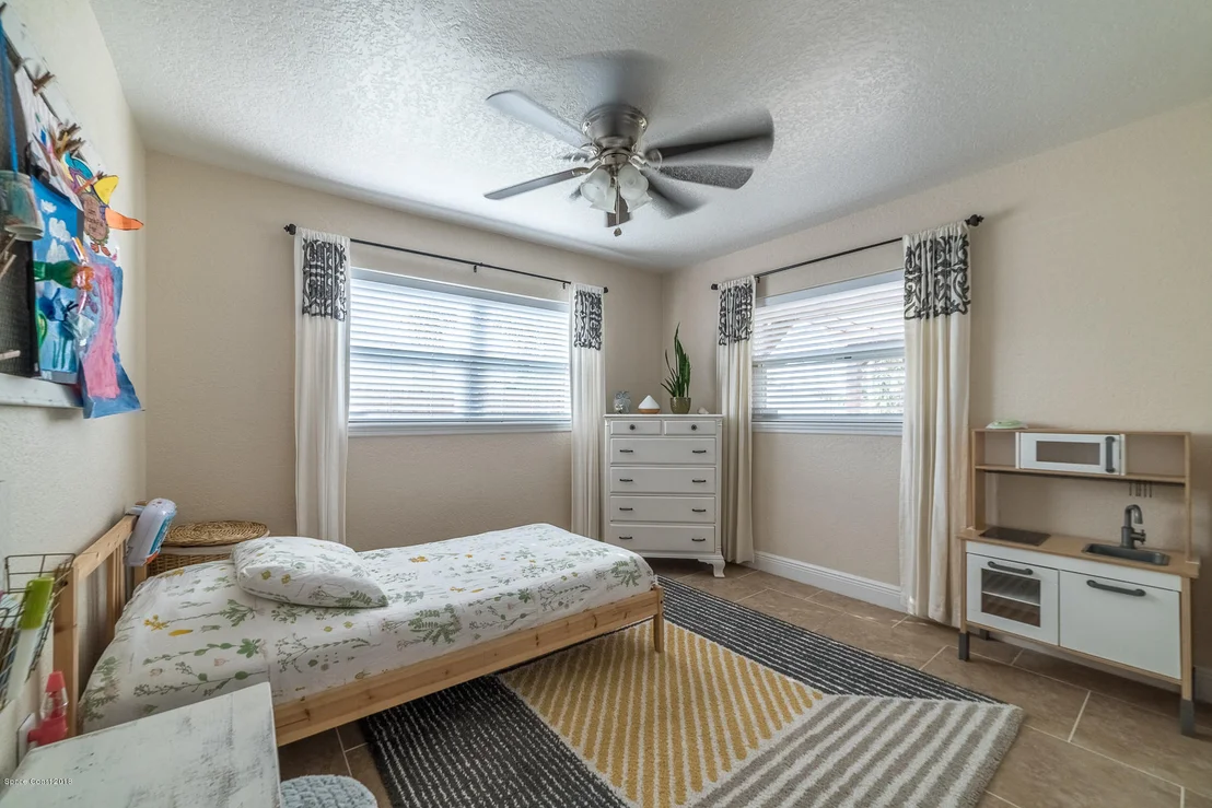 Photo of 280 Albatross Drive