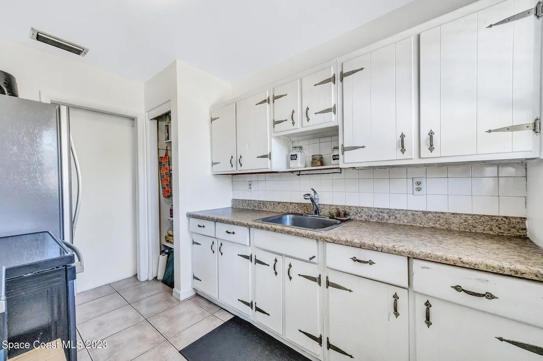Photo of 2981 Kosuth Road NE