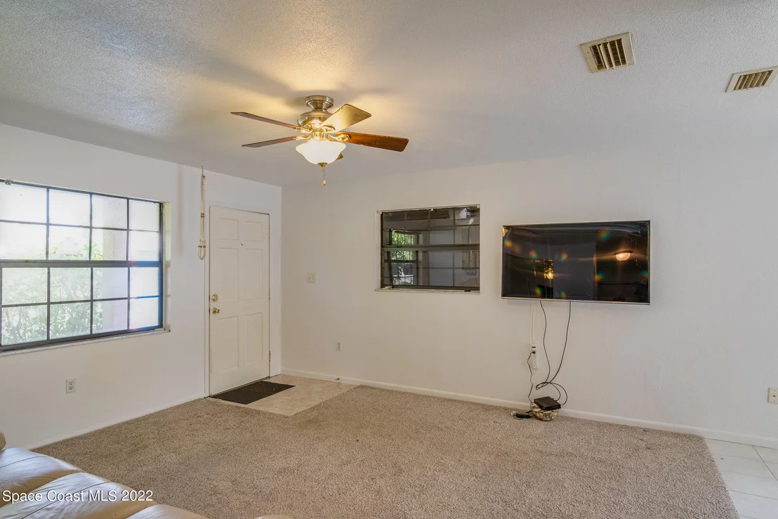 Photo of 847 Clarke Avenue