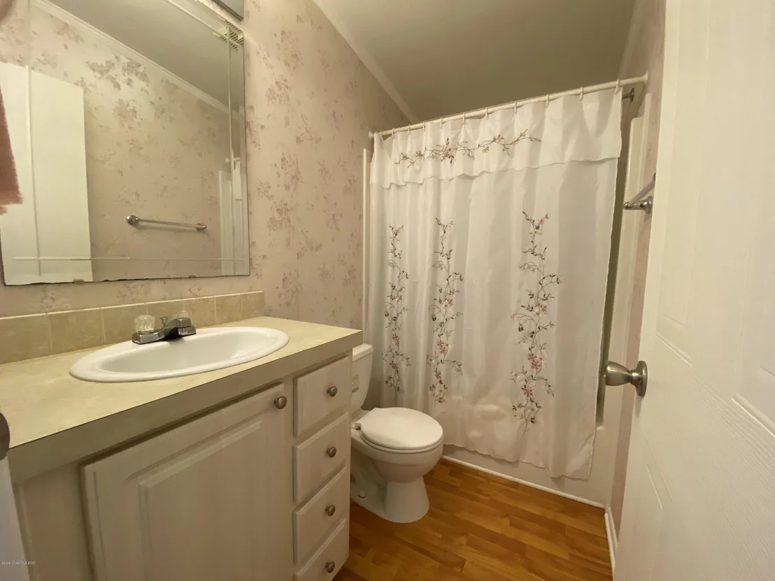 Photo of 5483 Bannock Street