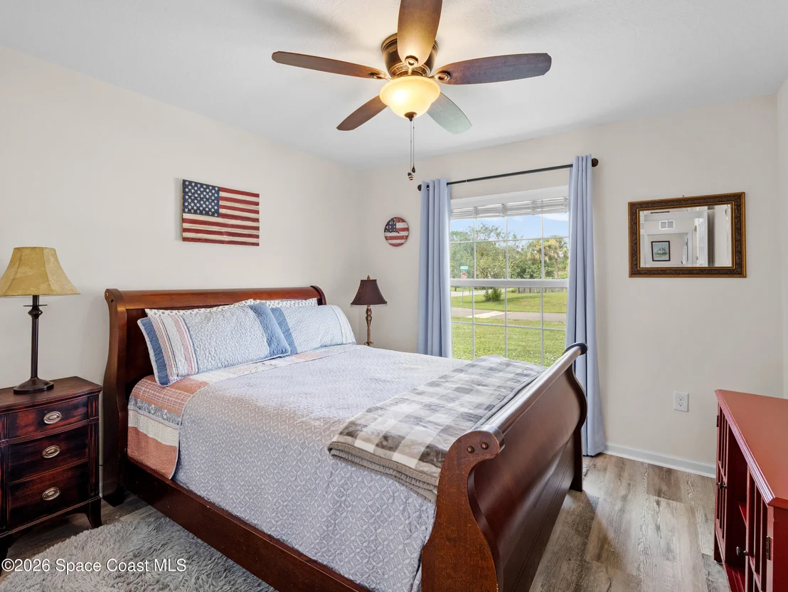 Photo of 5931 Midway Avenue