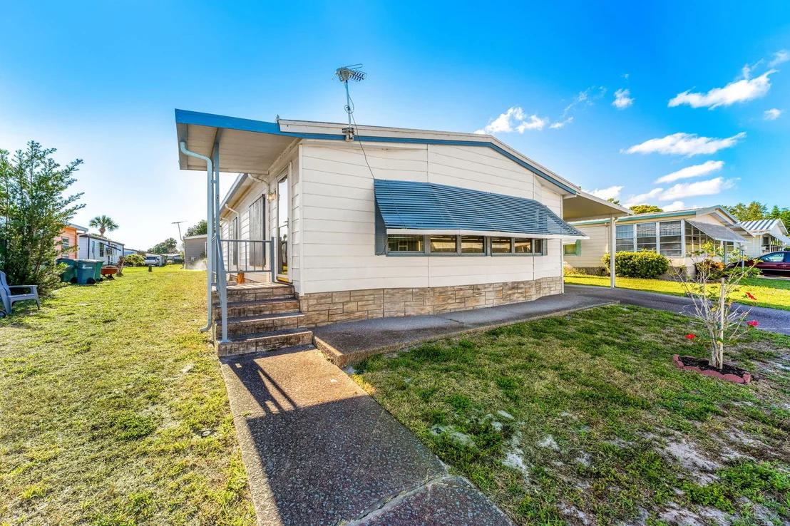 Photo of 550 Jennifer Circle