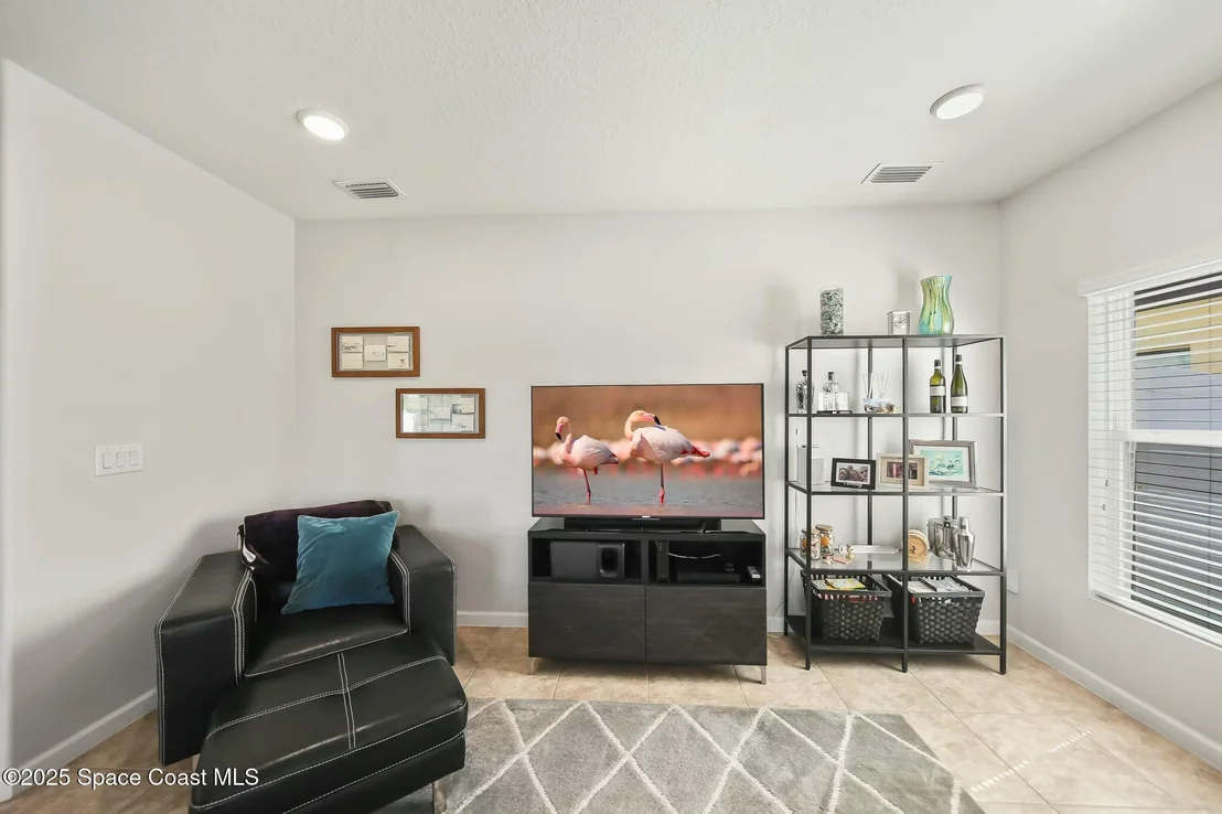 Photo of 1032 Peta Way