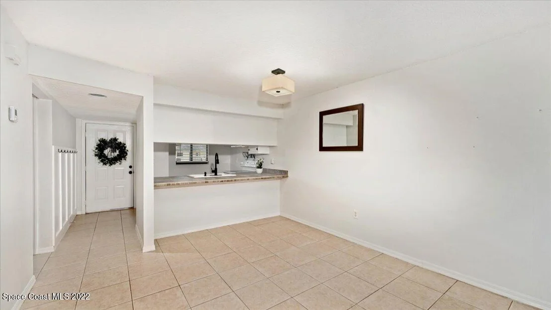 Photo of Unit 215 at 1720 Murrell Road