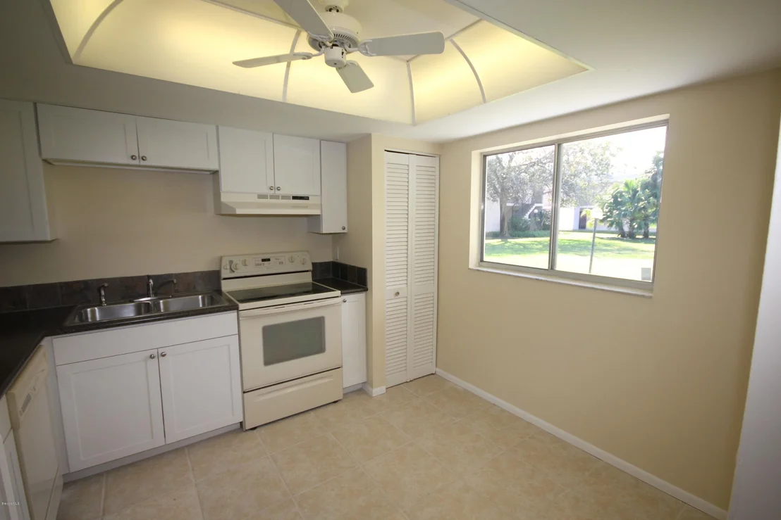 Photo of Unit 128 at 2975 Thrush Drive