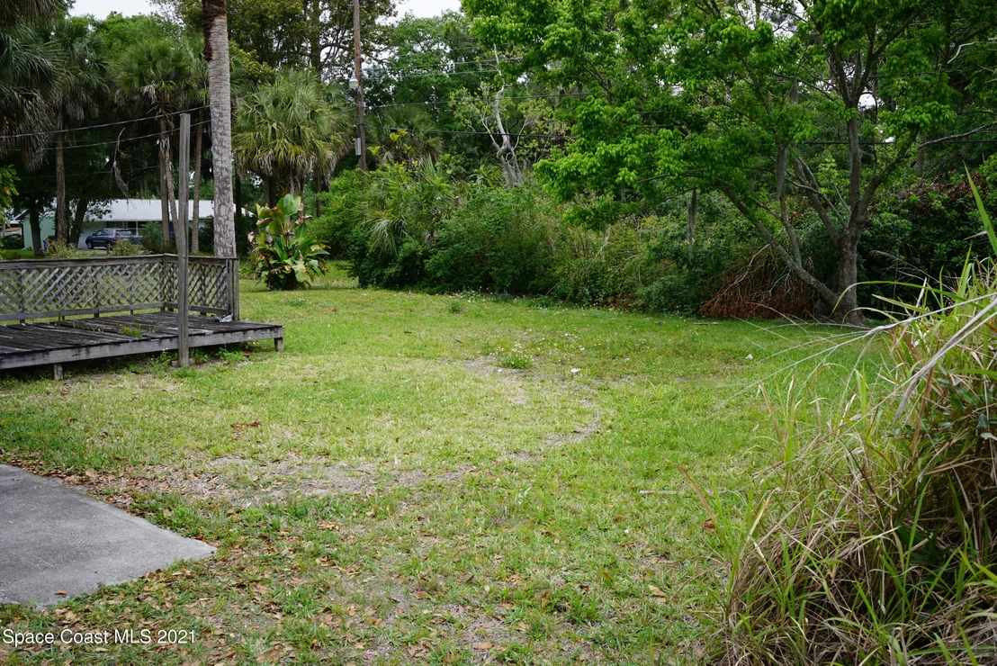 Photo of 1052 Bernice Road