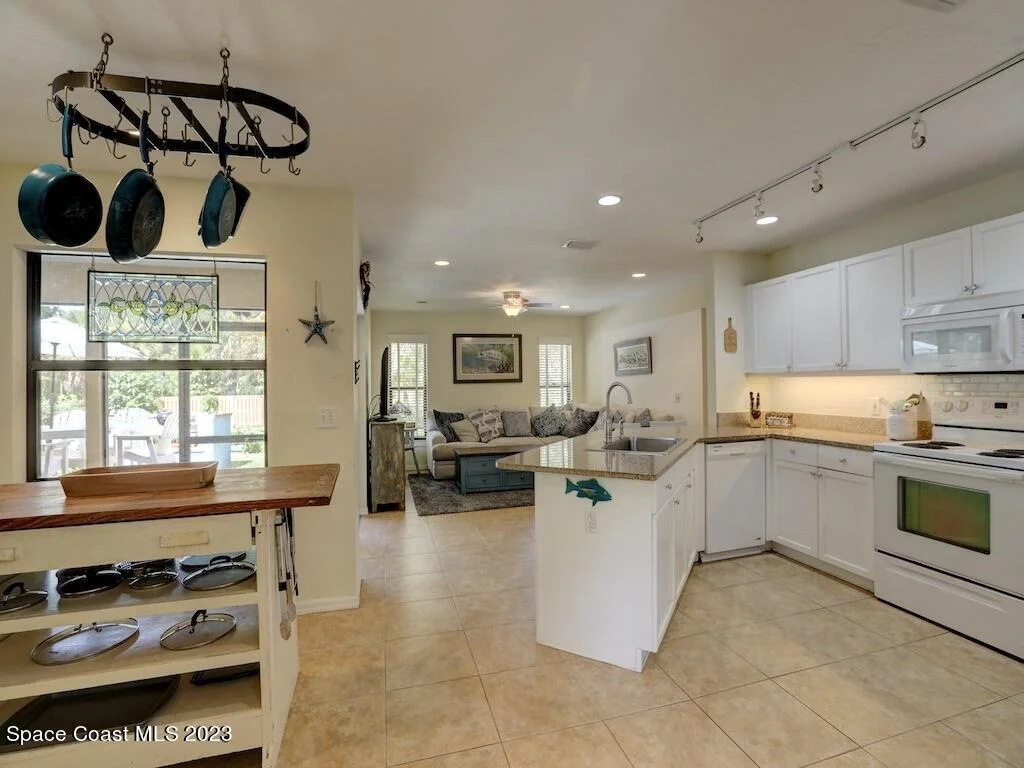 Photo of 9850 Oak