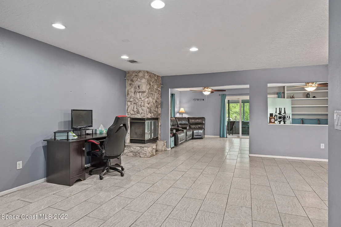 Photo of 1184 Hooper Avenue NE