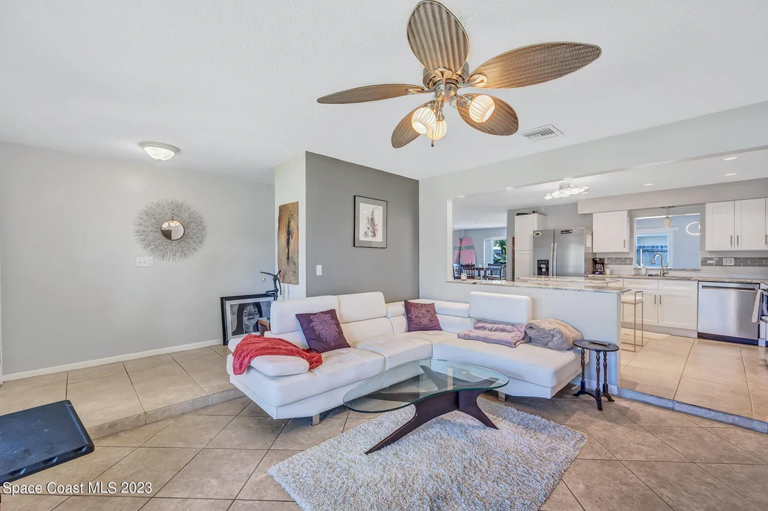 Photo of 380 Bahama Drive