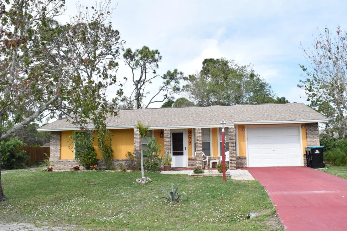 Photo of 959 Sable Circle SE