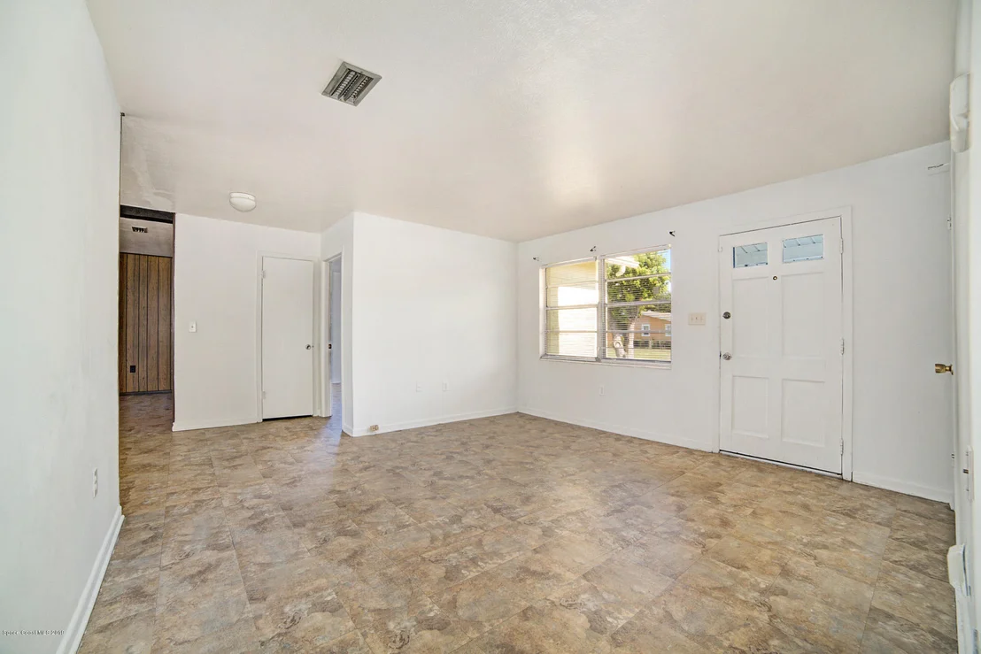 Photo of 906 Bristol Drive