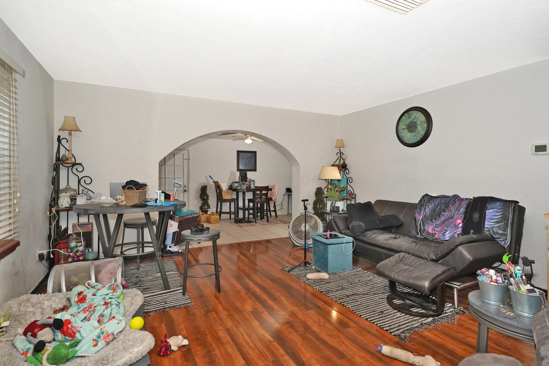Photo of 1081 Madrid Road