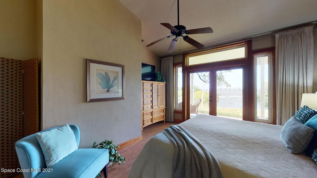 Photo of 400 Bay Point Drive