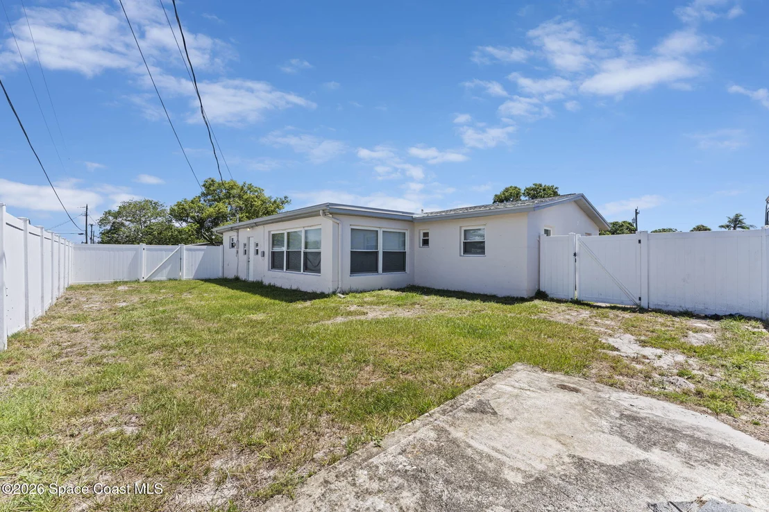 Photo of 676 Ixora Drive
