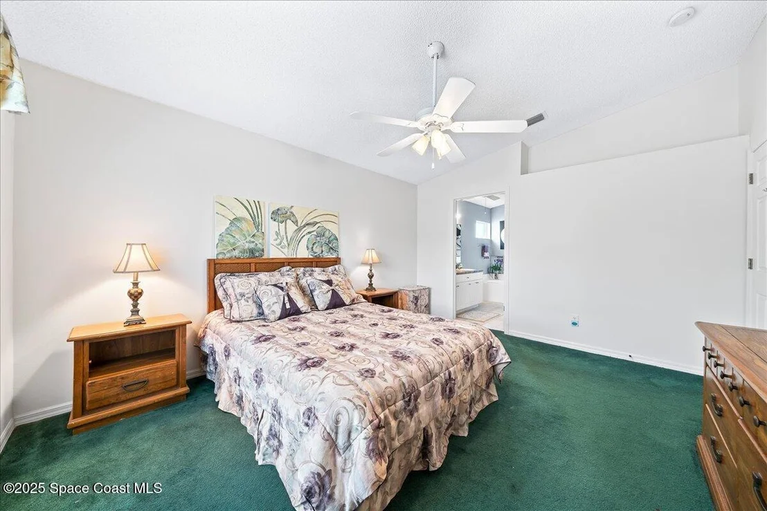 Photo of 883 Villa Drive