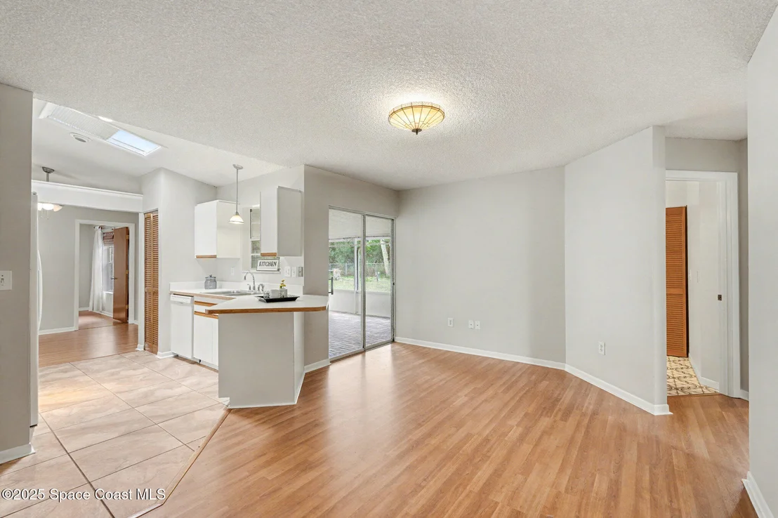 Photo of 6200 Golfview Avenue