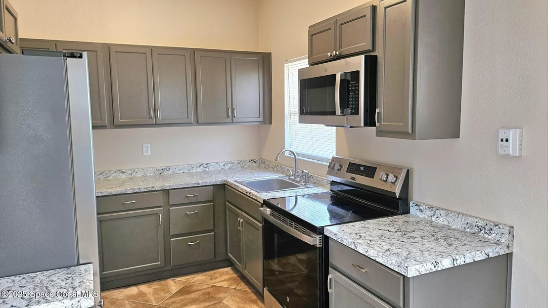 Photo of 402 Edinburgh Drive