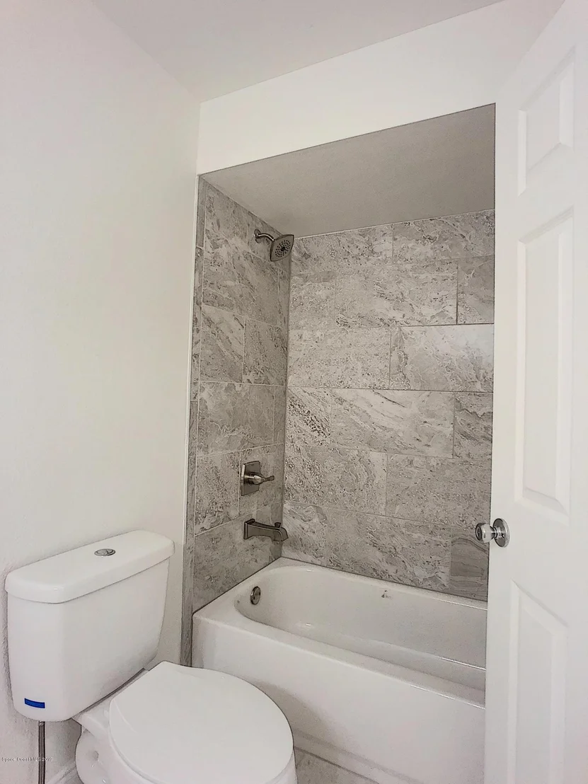 Photo of 3045 Ontario Circle W