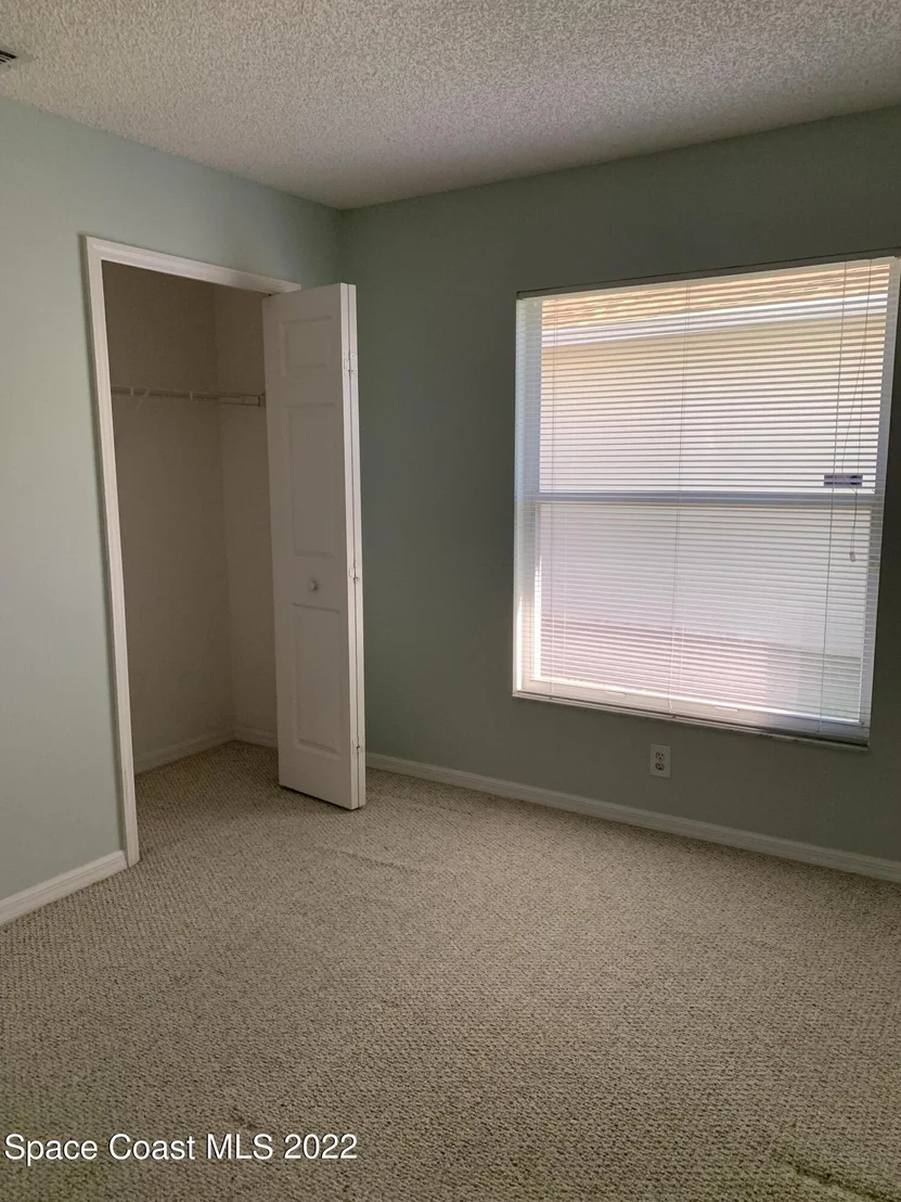 Photo of 982 Shaw Circle