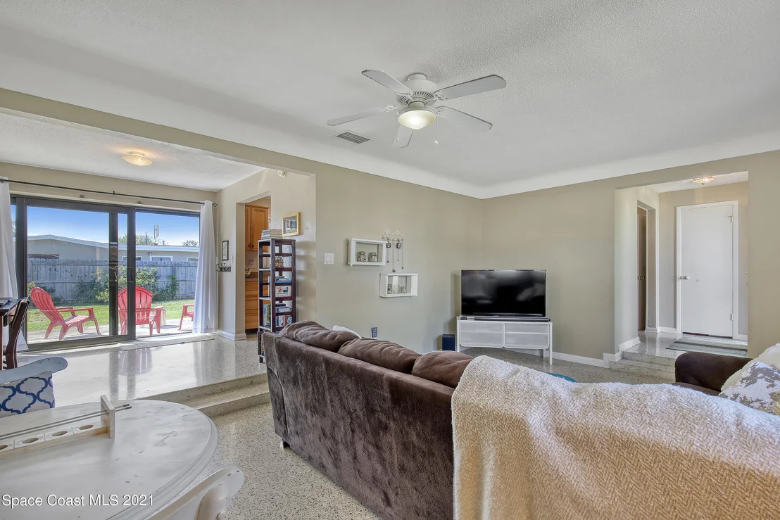 Photo of 1713 Golfview Drive
