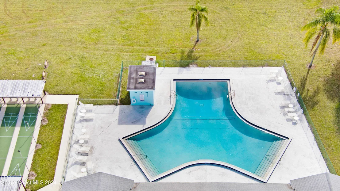 Photo of 566 Jean Circle