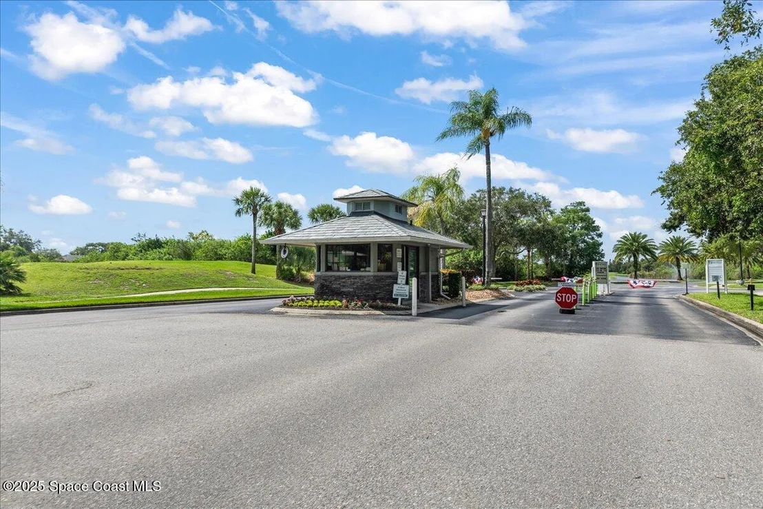 Photo of 370 Baytree Drive