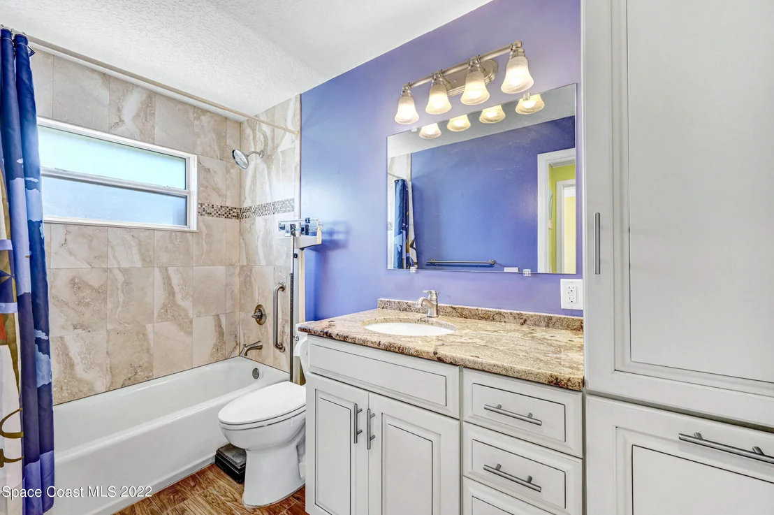 Photo of 414 Thrush Drive