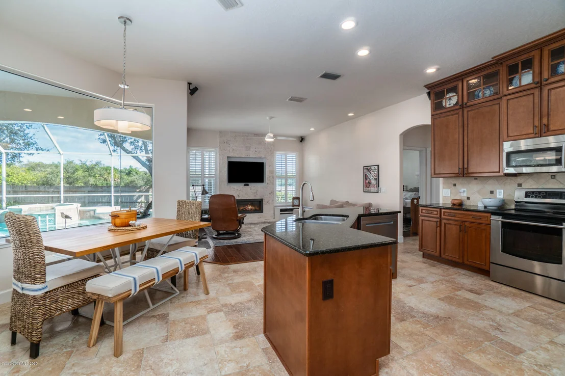 Photo of 702 Sanderling Drive