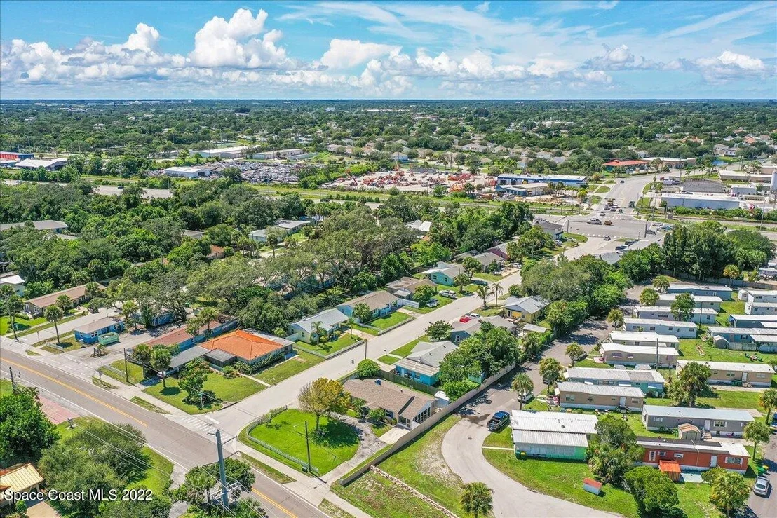 Photo of 1057 Riverdale Drive