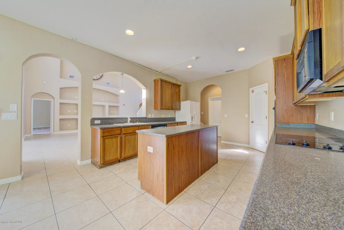 Photo of 3366 Peninsula Circle