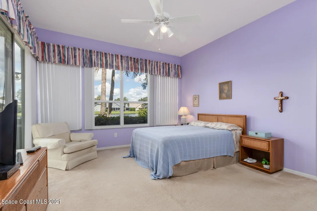 Photo of 952 Somerset Lane